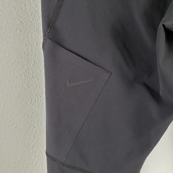 Nike Women's Size M Compressive Running Leggings Black Patchwork Pockets - Picture 13 of 16